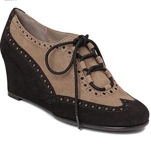 Aerosoles Grey and black wing tip wedge size US 8